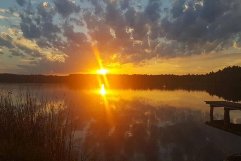 Bungalow Direkt Am See, Mit Eigenem Boot Roding Exterior foto