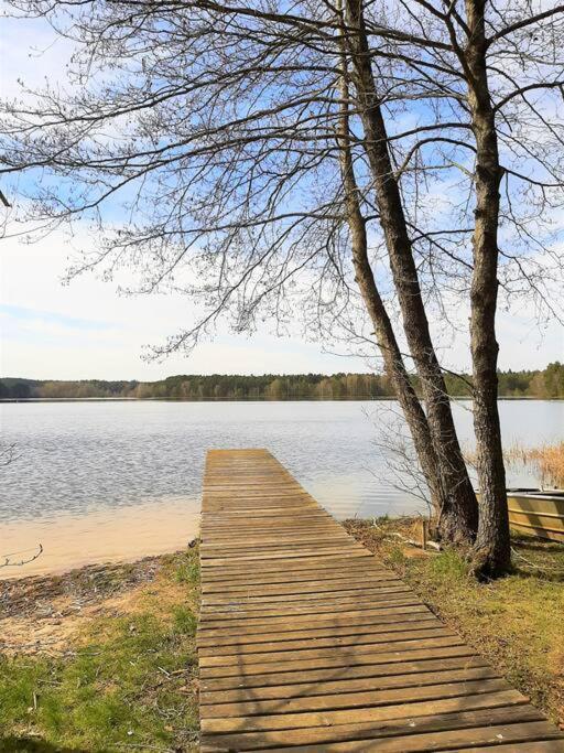 Bungalow Direkt Am See, Mit Eigenem Boot Roding Exterior foto